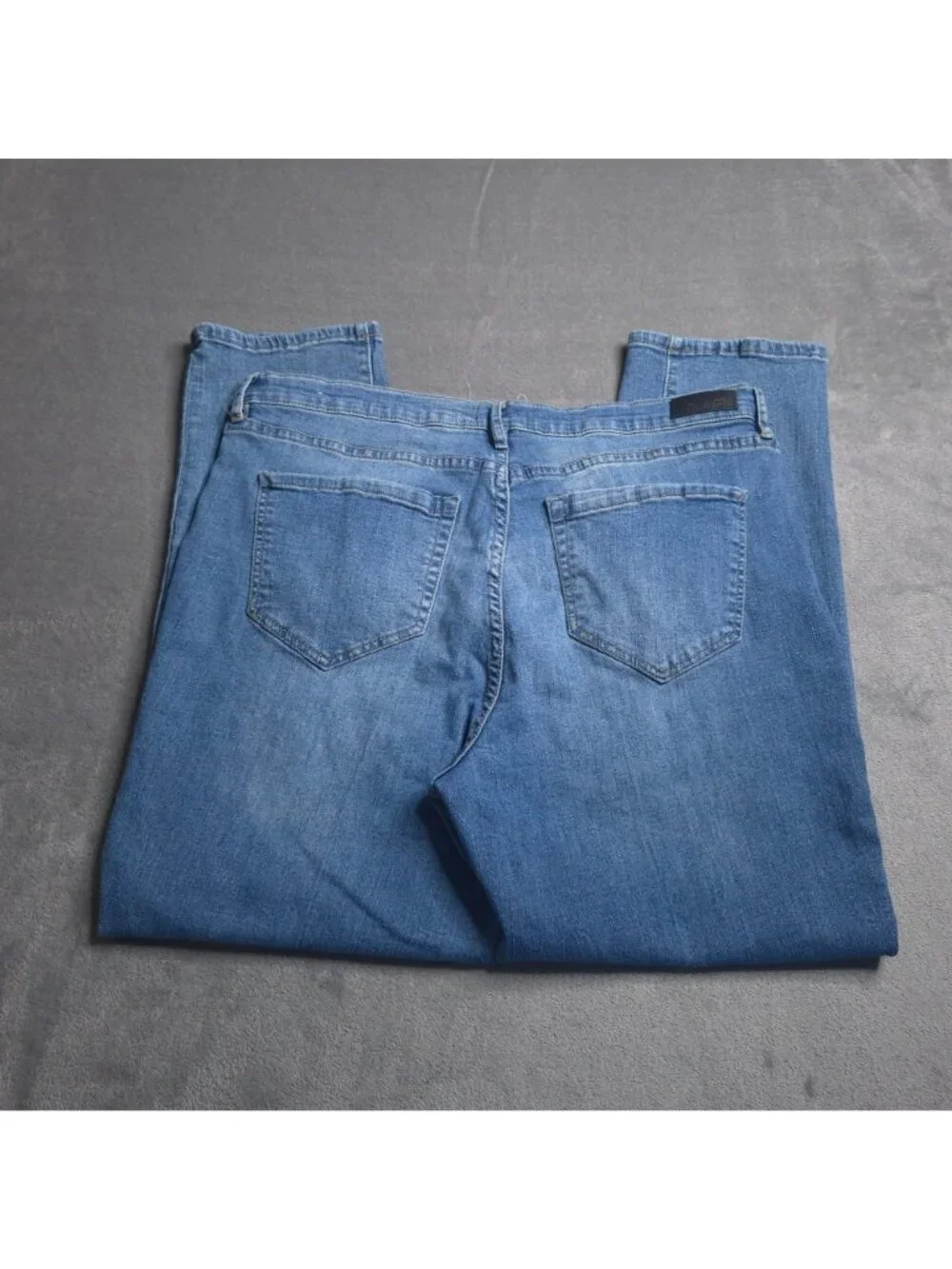 Nicole Miller Nolita Boyfriend Jeans 12 Medium Wash Stretch Comfortable Fit